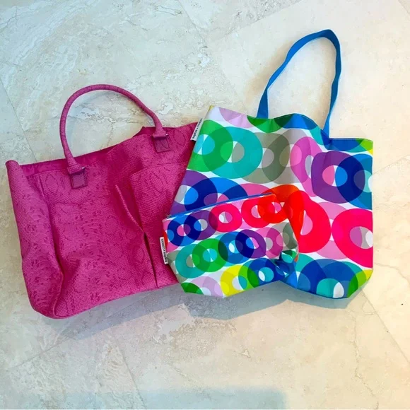 Fun hot pink totes Neiman Marcus/clinique NWOT - Picture 2 of 3